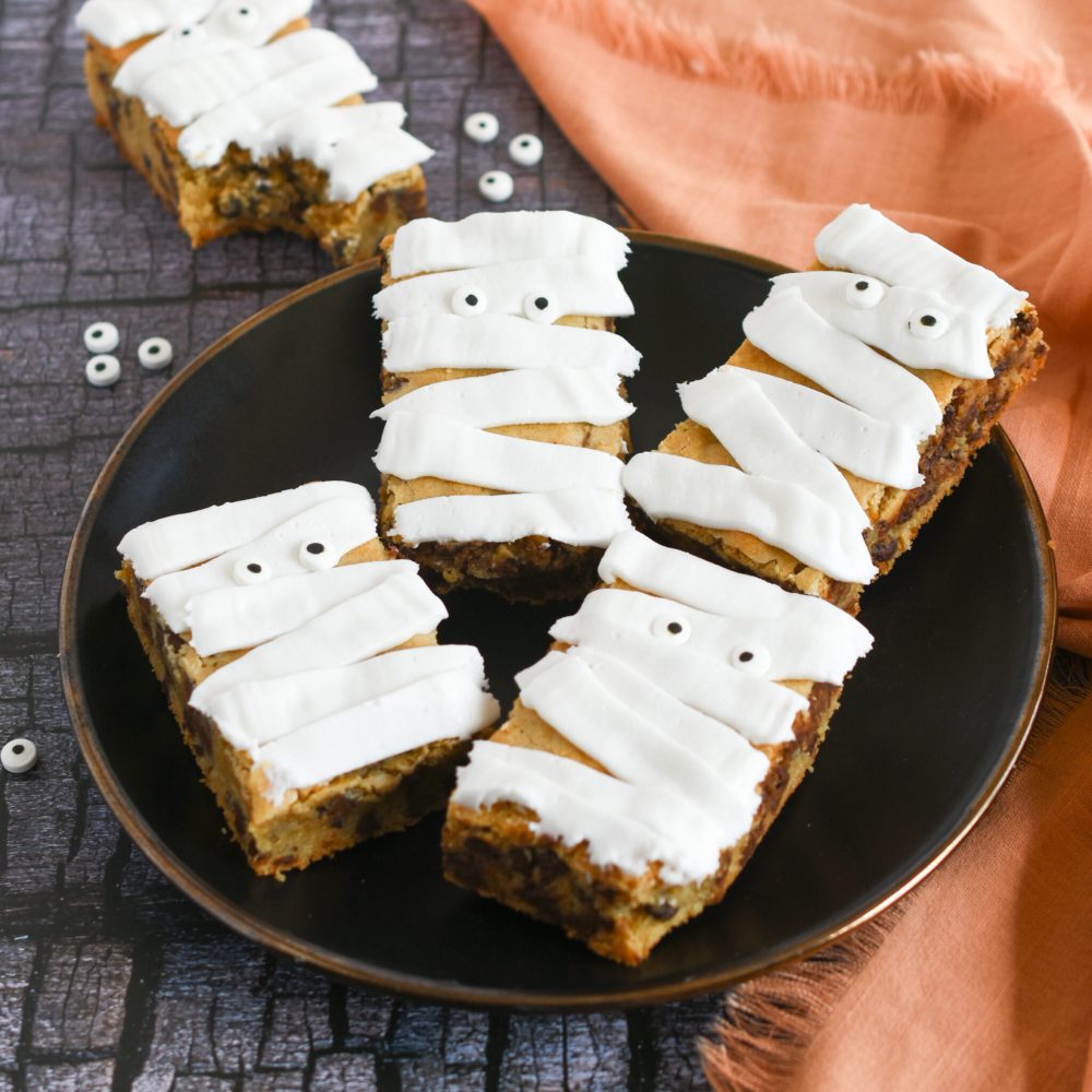 Chocolate Chip Mummy Bars (1)