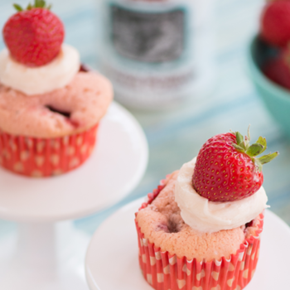 Strawberry-Cream-Cupcakes-Web